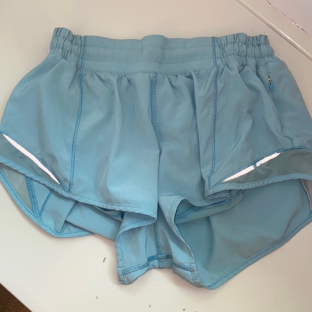 Turquoise blue lululemon hotty hot shorts size 6